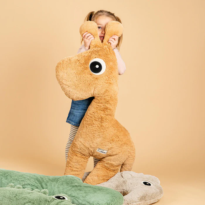 Done by Deer велика міяка іграшка Cuddle friend Raffi, гірчичний – інтернет-магазин Done by Deer